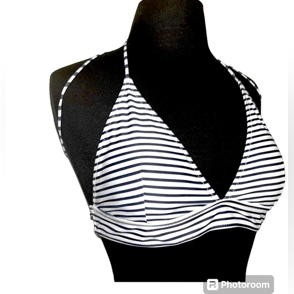 Blue and white striped swim top.size Large.  In great condition no snags. - Picture 4 of 4